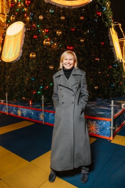 Дмитрий Песков, Ксения Собчак, Юлия Пересильд и другие звездные гости открытия ГУМ-катка