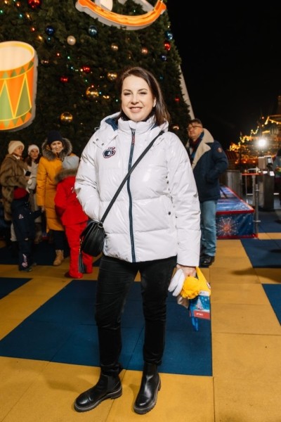 Дмитрий Песков, Ксения Собчак, Юлия Пересильд и другие звездные гости открытия ГУМ-катка