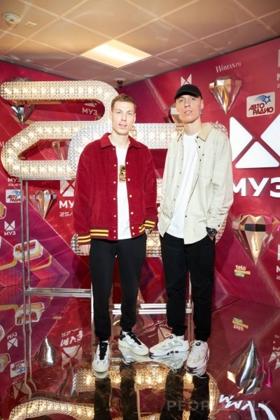 «День Рождения МУЗ-ТВ»: первый выход МакSим, Ольга Бузова с тейпами и другие подробности мероприятия «День Рождения МУЗ-ТВ»: первый выход МакSим, Ольга Бузова с тейпами и другие подробности мероприятия