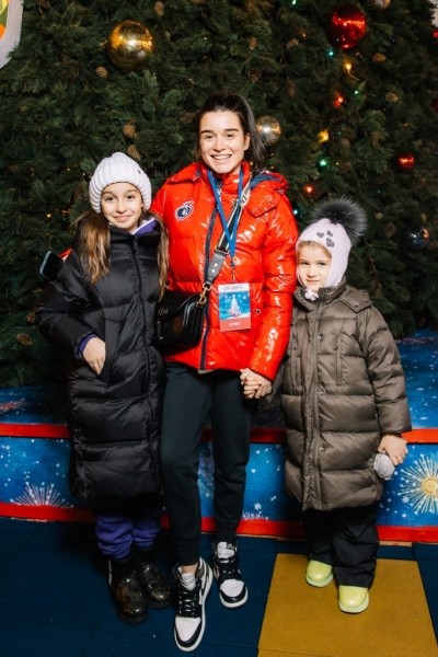 Дмитрий Песков, Ксения Собчак, Юлия Пересильд и другие звездные гости открытия ГУМ-катка