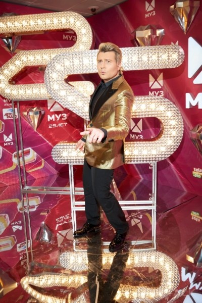 «День Рождения МУЗ-ТВ»: первый выход МакSим, Ольга Бузова с тейпами и другие подробности мероприятия «День Рождения МУЗ-ТВ»: первый выход МакSим, Ольга Бузова с тейпами и другие подробности мероприятия