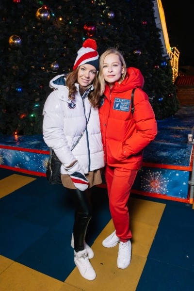 Дмитрий Песков, Ксения Собчак, Юлия Пересильд и другие звездные гости открытия ГУМ-катка