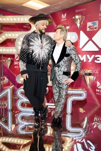 «День Рождения МУЗ-ТВ»: первый выход МакSим, Ольга Бузова с тейпами и другие подробности мероприятия «День Рождения МУЗ-ТВ»: первый выход МакSим, Ольга Бузова с тейпами и другие подробности мероприятия