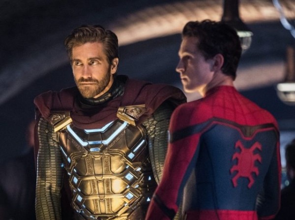 Планы на выходные 18-19 декабря: фестиваль рождественских десертов, винтажный маркет в ГЭС-2 и премьера программы «БеспринцЫпный Новый год»