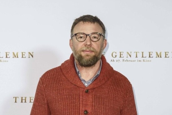 От «джунглей в стакане» до безумно дорогого скотча: 9 напитков в фильмах Гая Ричи От «джунглей в стакане» до безумно дорогого скотча: 9 напитков в фильмах Гая Ричи