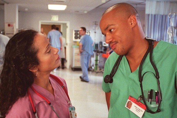 16 незабываемых подарков на Новый год в стиле героев культовых сериалов