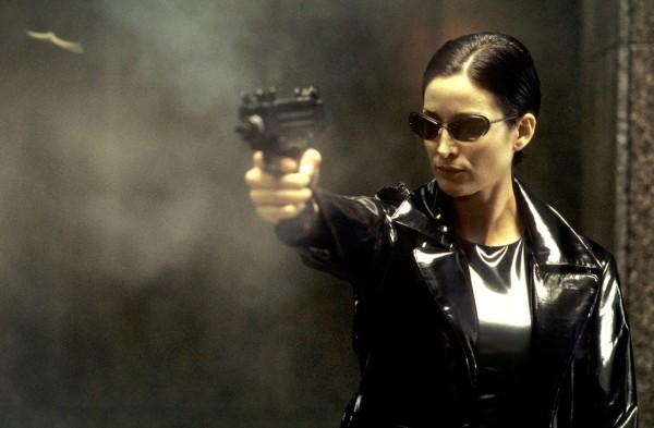 От Библии до азиатских боевиков и компьютерных игр: как и почему «Матрица» завоевала статус культового фильма и какие послания в ней зашифрованы?