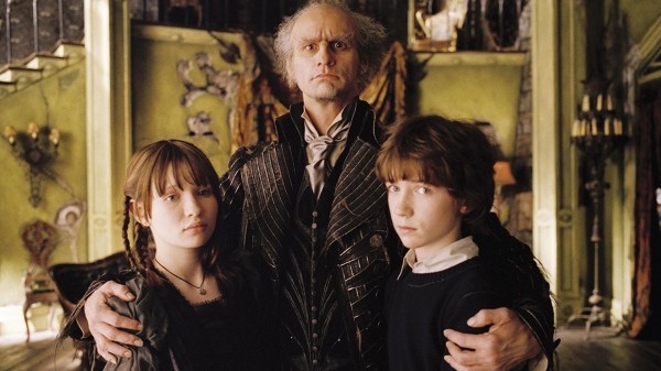 5 сериалов в стиле «Уэнсдей» 5 сериалов в стиле «Уэнсдей»