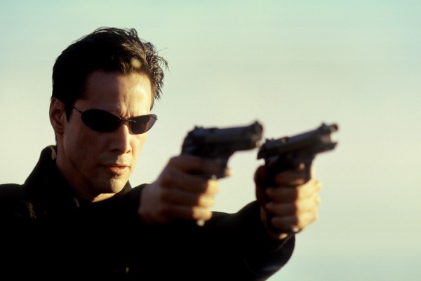 От Библии до азиатских боевиков и компьютерных игр: как и почему «Матрица» завоевала статус культового фильма и какие послания в ней зашифрованы?