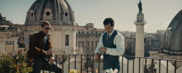 От «джунглей в стакане» до безумно дорогого скотча: 9 напитков в фильмах Гая Ричи От «джунглей в стакане» до безумно дорогого скотча: 9 напитков в фильмах Гая Ричи