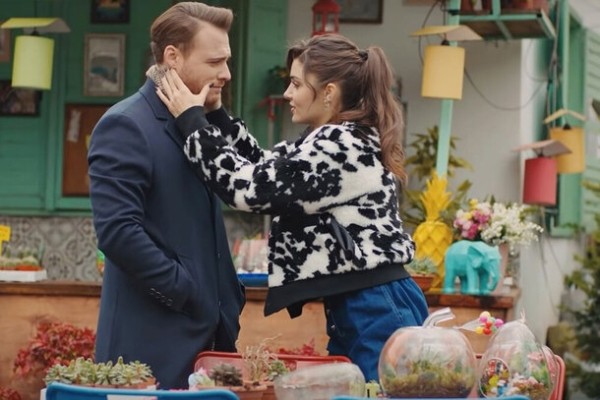 16 незабываемых подарков на Новый год в стиле героев культовых сериалов