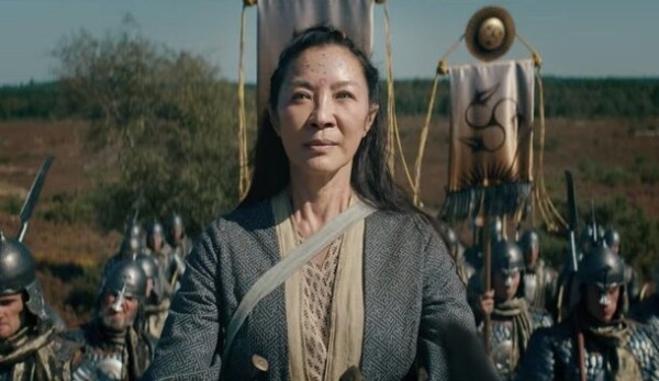 Что смотреть в декабре: «Эмили в Париже», домашние вампиры и сиквел «Достать ножи» Что смотреть в декабре: «Эмили в Париже», домашние вампиры и сиквел «Достать ножи»