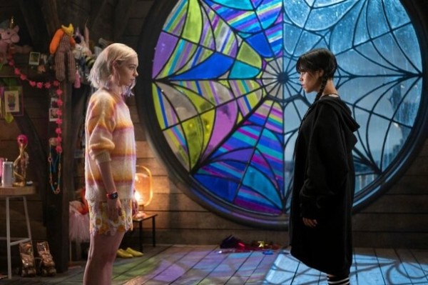 10 крутых пасхалок в «Уэнсдэй», которые вы могли не заметить 