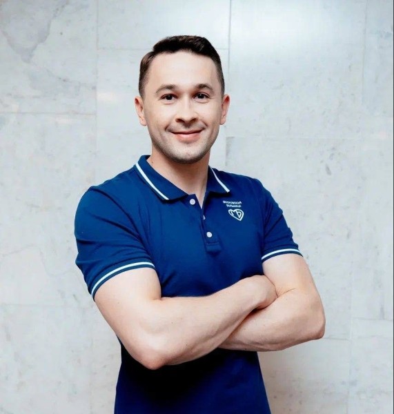 Что делать с сосудистыми звездочками на ногах и как избежать варикоза? Рассказывает флеболог