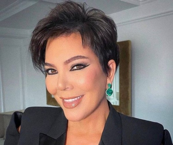 «Это дурной тон»: в Сети раскритиковали рождественские подарки от Крис Дженнер «Это дурной тон»: в Сети раскритиковали рождественские подарки от Крис Дженнер