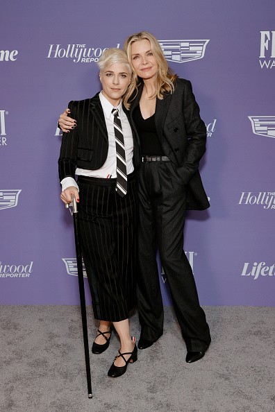 Роскошный выход: 63-летняя Мишель Пфайффер на гала-концерте