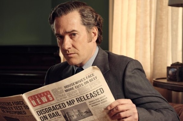 Что смотреть на выходных: «Чудотворцы» с Дэниелом Рэдклиффом, сериал про вампиров и продолжение «Территории»