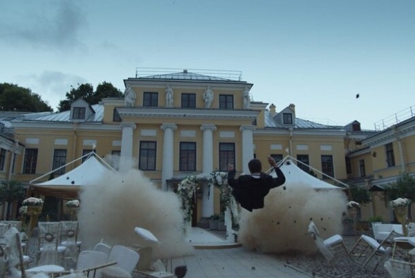 Монархия, роботы и загадочные убийства: все, что вам нужно знать о новом сериале «Фандорин. Азазель»