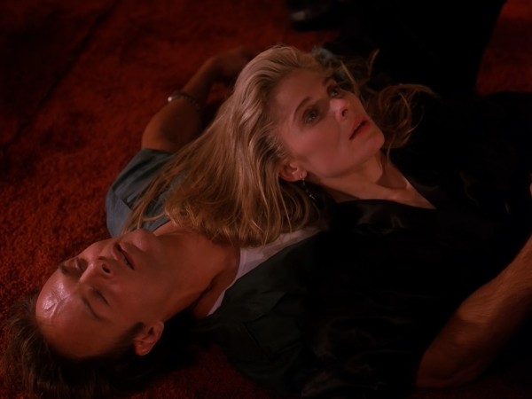 Разбор «Твин Пикс»: 9 тайн мистического городка, о которых ты мог не знать