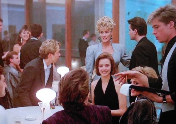 Как выглядели звезды в своих первых фильмах: от Дженнифер Энистон до Анджелины Джоли Как выглядели звезды в своих первых фильмах: от Дженнифер Энистон до Анджелины Джоли