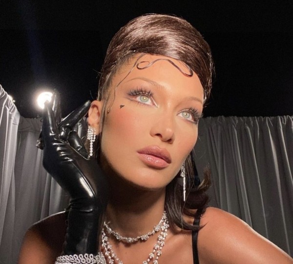 Лисьи глазки, как у Беллы Хадид: внешность каких новых звезд – эталон для пластики Лисьи глазки, как у Беллы Хадид: внешность каких новых звезд – эталон для пластики