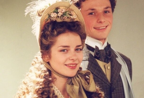 Монархия, роботы и загадочные убийства: все, что вам нужно знать о новом сериале «Фандорин. Азазель»