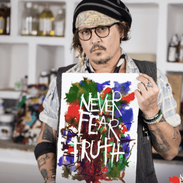 Талантлив во всем: чем занимается Джонни Депп вместо съемок в кино Талантлив во всем: чем занимается Джонни Депп вместо съемок в кино