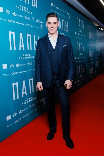 Воссоединение «Бригады»: Сергей Безруков и Дмитрий Дюжев на премьере фильма «Папы» Воссоединение «Бригады»: Сергей Безруков и Дмитрий Дюжев на премьере фильма «Папы»