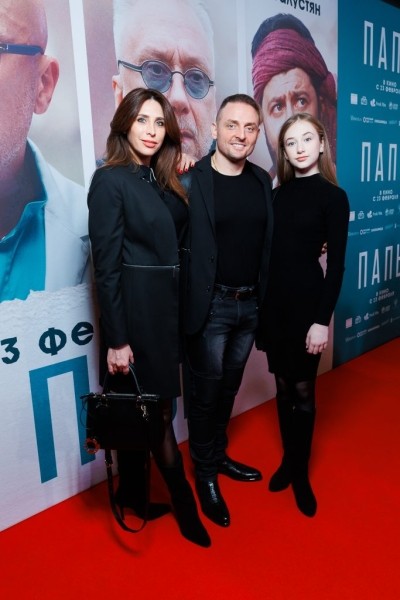 Воссоединение «Бригады»: Сергей Безруков и Дмитрий Дюжев на премьере фильма «Папы» Воссоединение «Бригады»: Сергей Безруков и Дмитрий Дюжев на премьере фильма «Папы»