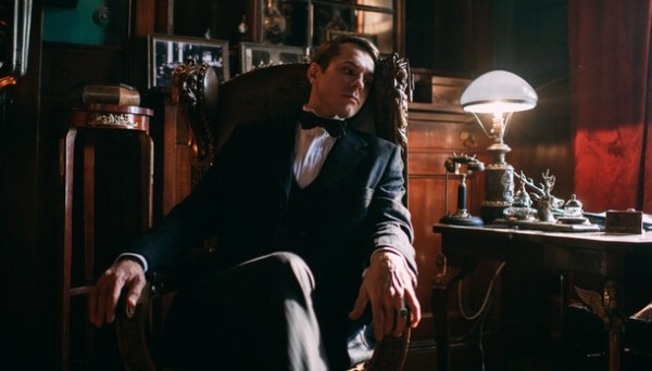 Что смотреть на выходных: триллер с Джулианной Мур, «Бескрайний бассейн» и «Содержанки» Что смотреть на выходных: триллер с Джулианной Мур, «Бескрайний бассейн» и «Содержанки»