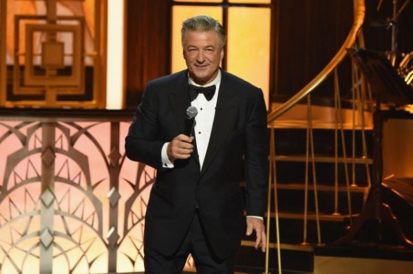 Алек Болдуин впервые вернулся к съемкам после трагедии на фильме «Ржавчина»