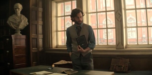 Книжная полка психопата: что читает Джо в новом сезоне «Ты»?