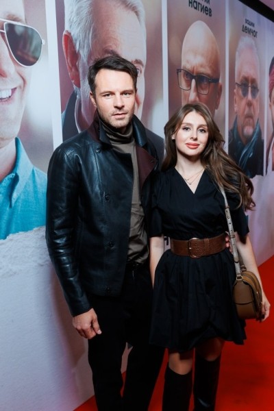 Воссоединение «Бригады»: Сергей Безруков и Дмитрий Дюжев на премьере фильма «Папы» Воссоединение «Бригады»: Сергей Безруков и Дмитрий Дюжев на премьере фильма «Папы»