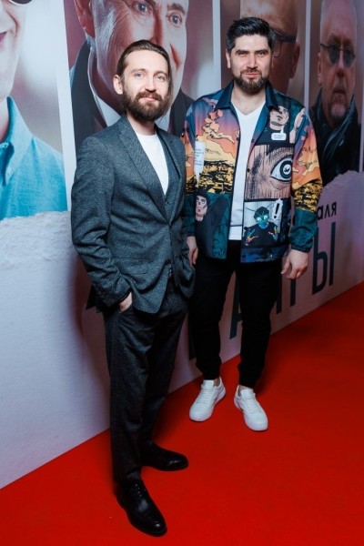 Воссоединение «Бригады»: Сергей Безруков и Дмитрий Дюжев на премьере фильма «Папы» Воссоединение «Бригады»: Сергей Безруков и Дмитрий Дюжев на премьере фильма «Папы»