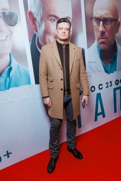 Воссоединение «Бригады»: Сергей Безруков и Дмитрий Дюжев на премьере фильма «Папы» Воссоединение «Бригады»: Сергей Безруков и Дмитрий Дюжев на премьере фильма «Папы»