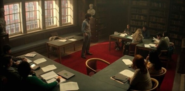 Книжная полка психопата: что читает Джо в новом сезоне «Ты»?