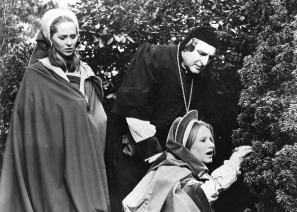 От подданной дьявола до иконы феминизма: как изменился образ ведьмы в кино за 100 лет