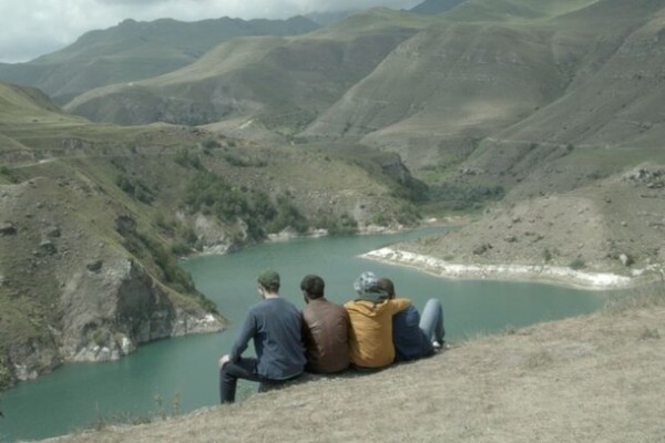 Что смотреть на выходных: продолжение «Ты», неонуарный детектив и «Знакомство родителей»