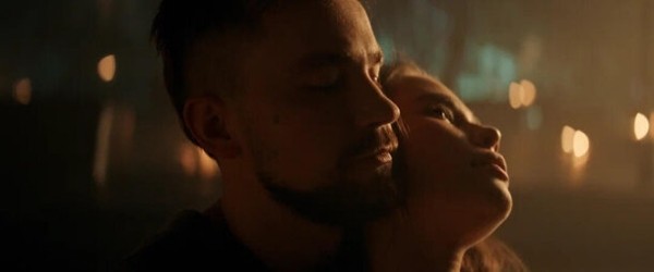 Строго для взрослых: 7 самых странных постельных сцен в кино