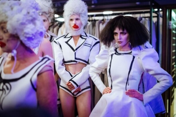 «Весь мир — театр»: 10 фильмов и сериалов об изнанке актерской профессии «Весь мир — театр»: 10 фильмов и сериалов об изнанке актерской профессии