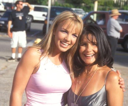 «Они сломали меня»: Бритни Спирс обвинила семью в издевательствах «Они сломали меня»: Бритни Спирс обвинила семью в издевательствах