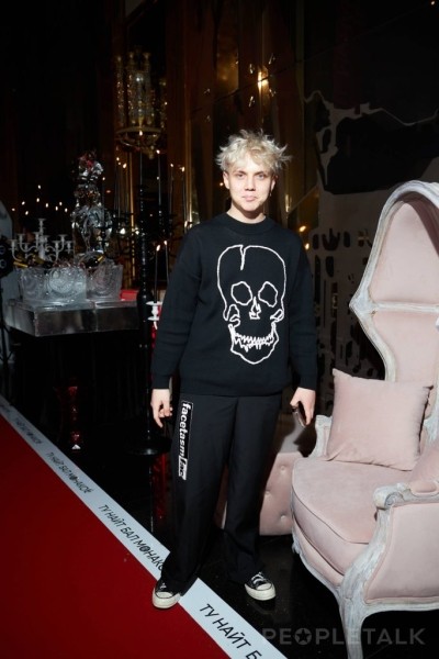 Гулять, так гулять по-взрослому: Anna Asti, Клава Кока, Эльдар Джарахов и другие на дне рождения Люси Чеботиной