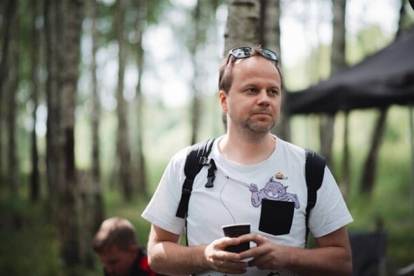 Собака, пленочный фотоаппарат и «Храброе сердце»: как 90-е годы вспоминают создатели сериала «Мир! Дружба! Жвачка!»