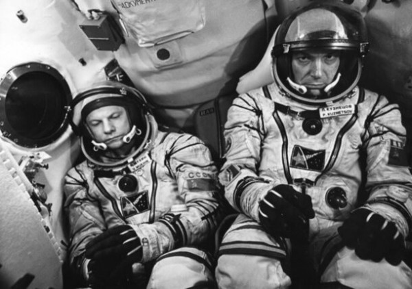 Через тернии к звездам: 5 фильмов, снятых в космосе Через тернии к звездам: 5 фильмов, снятых в космосе