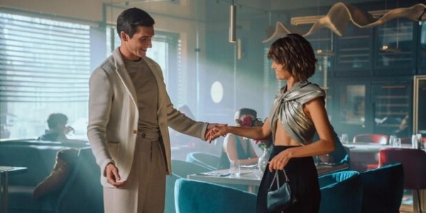 Самовыражение – хит сезона: разбираем стиль в сериале «Жить жизнь» 