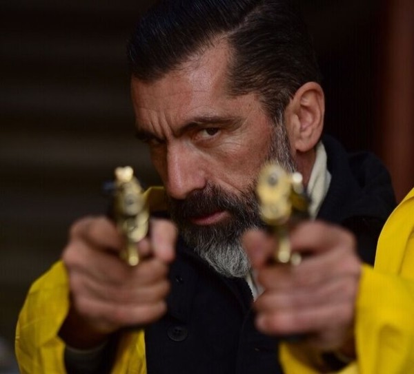 На KION вышел турецкий сериал «Кольцо» со звездой «Постучись в мою дверь» Ханде Эрчел На KION вышел турецкий сериал «Кольцо» со звездой «Постучись в мою дверь» Ханде Эрчел