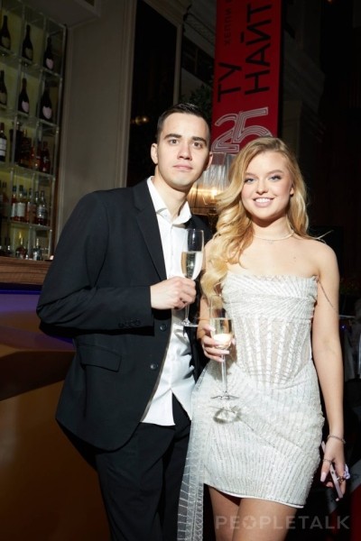 Гулять, так гулять по-взрослому: Anna Asti, Клава Кока, Эльдар Джарахов и другие на дне рождения Люси Чеботиной