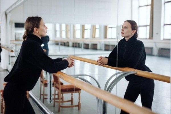 Биографические драмы и триллеры: 8 лучших российских сериалов первой половины 2023 года Биографические драмы и триллеры: 8 лучших российских сериалов первой половины 2023 года