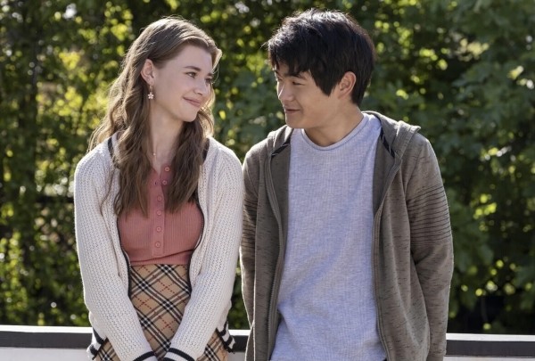 «Американец китайского происхождения»: Рецензия Киноафиши