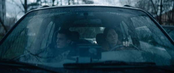 «Плейлист волонтера»: Рецензия Киноафиши